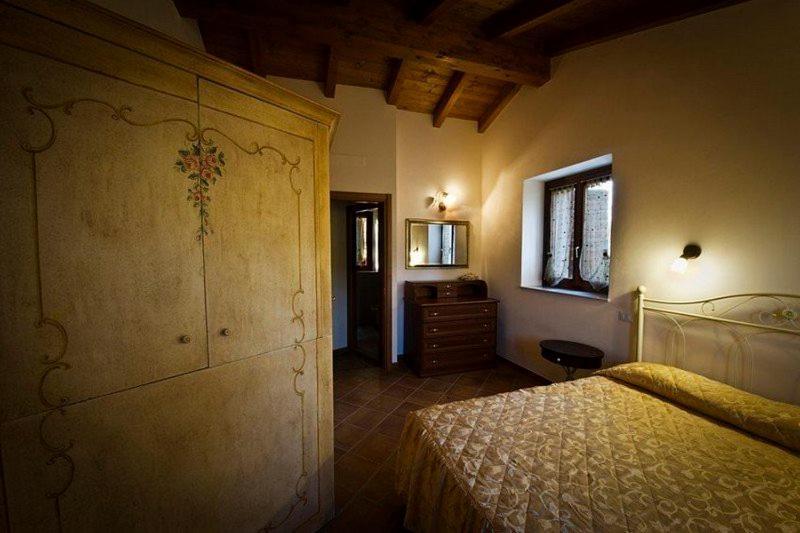 Agriturismo Della Pieve باردولينو الغرفة الصورة