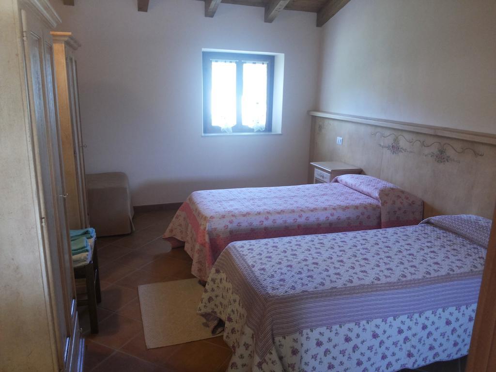Agriturismo Della Pieve باردولينو الغرفة الصورة